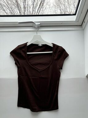 Garage Scoop Neck Short Sleeve Top - Dark Brown